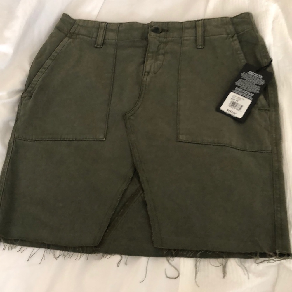 Hudson olive green skirt color Wtro size 26 Brand New..